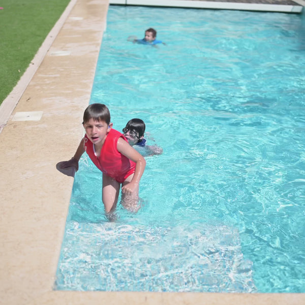Plouf, le maillot de bain qui fait flotter les enfants : modèle Jim Rouge