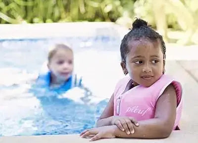 3-astuces-pour-apaiser-les-irritations-de-la-peau-liées-au-chlore Plouf