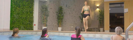 Exercices aquatiques sans douleur : l'avis de Cindy, coach sportive, sur la combinaison Safety Concept by Plouf Plouf FR