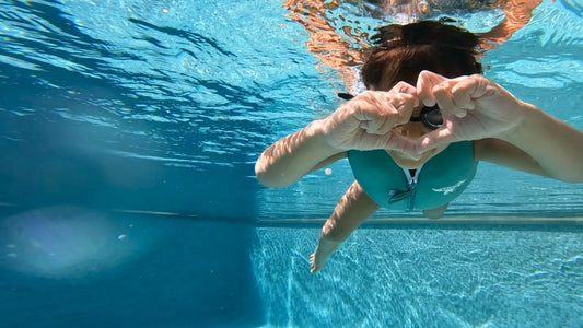 Les-gestes-simples-qui-sauvent-sécurité-aquatique-enfant-pour-toute-la-famille Plouf FR