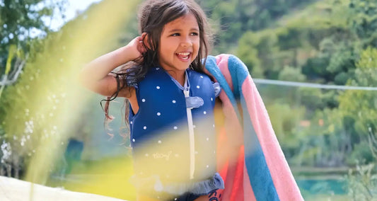 Pourquoi choisir un maillot de bain flottant enfant avant de partir en vacances ? Plouf FR