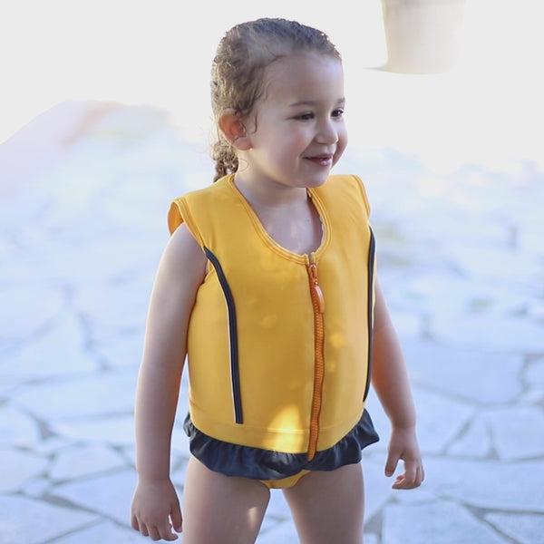 Plouf, le maillot de bain qui fait flotter les enfants : modèle Sportif jaune