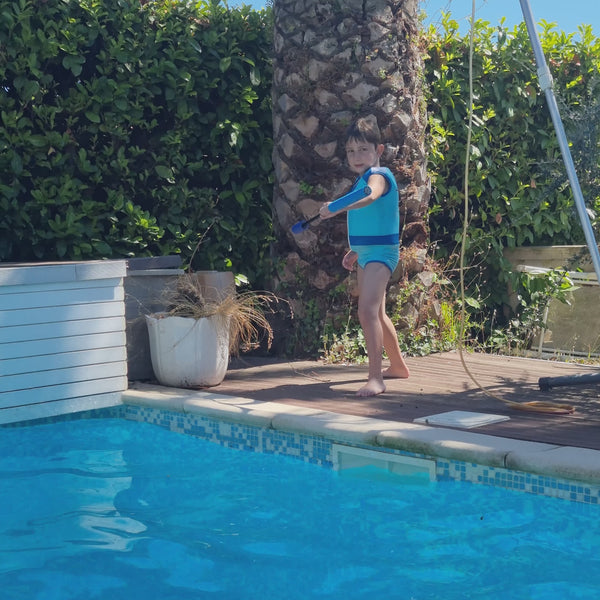 PloufDer Badeanzug, der Kinder schweben lässt: Modell Fly