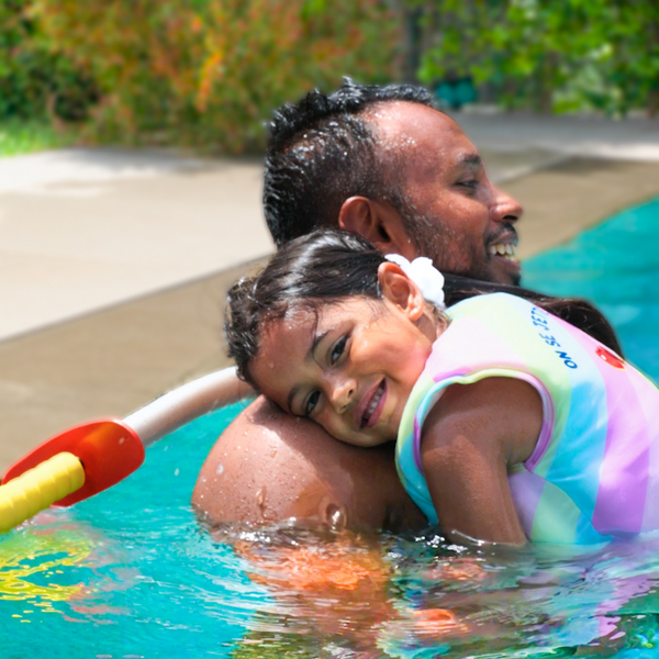 floating swimsuit daughter : Arty Plouf