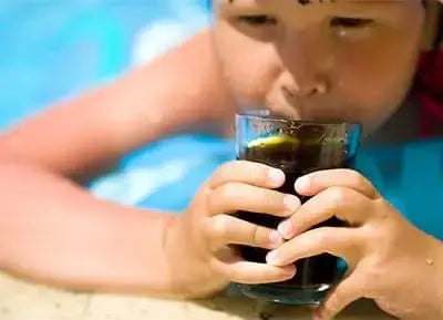 Reconocer y prevenir la deshidratación en los niños Plouf